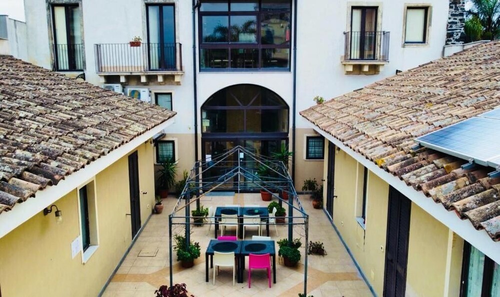 Hotel La Palma image
