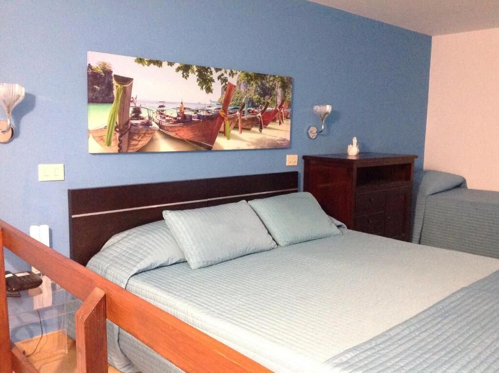 minibar, soundproofing, free wifi, bed sheets