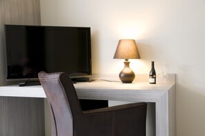 Egyptian cotton sheets, Select Comfort beds, minibar, desk - Maison Kerkhove (Avelgem)