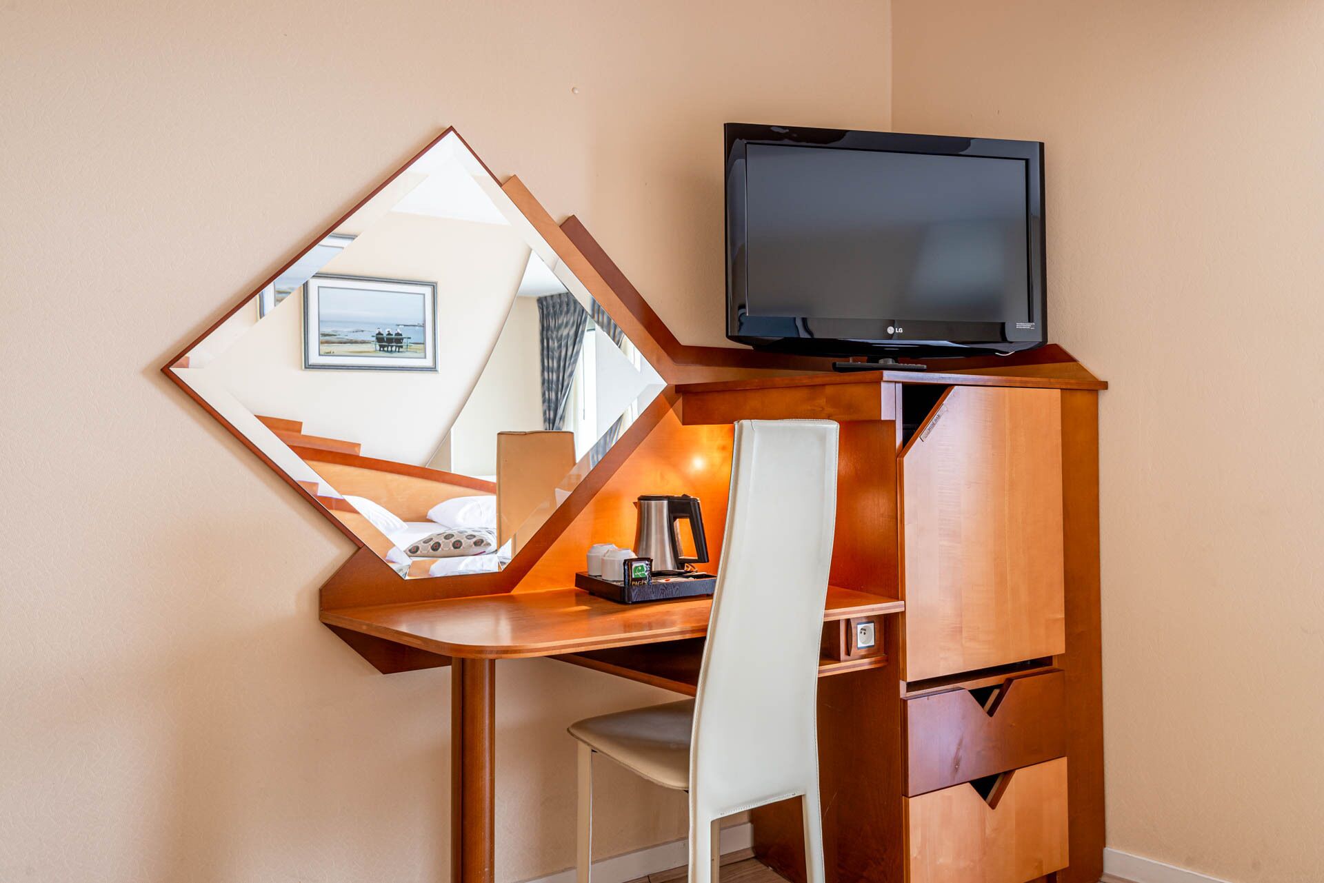 superior room, 1 double bed, balcony, sea view | premium bedding, individually decorated, desk, laptop workspace