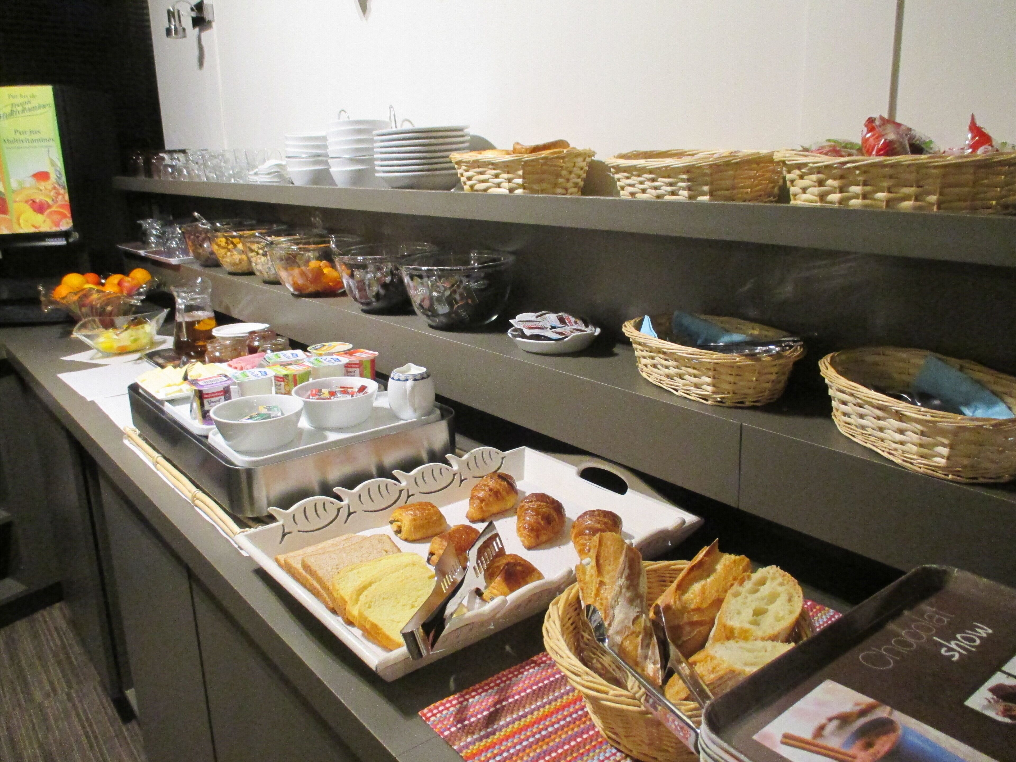 daily buffet breakfast (eur 15 per person)
