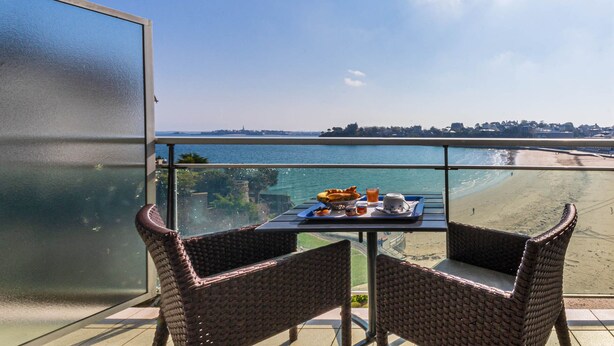 Unclassified image, 1 of 110, button - Best Western Hotel Le Crystal Dinard (Dinard)