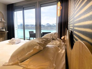 Superior Room, 1 Queen Bed, Non Smoking, Terrace