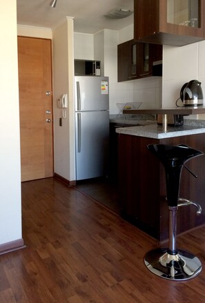 Apartamento, 2 quartos, suíte | Camas com colchões pillow-top, individualmente decorados