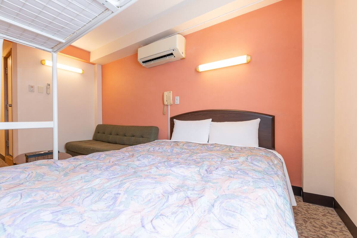 Triple Room, Non Smoking | Down comforters, blackout drapes, WiFi (free)