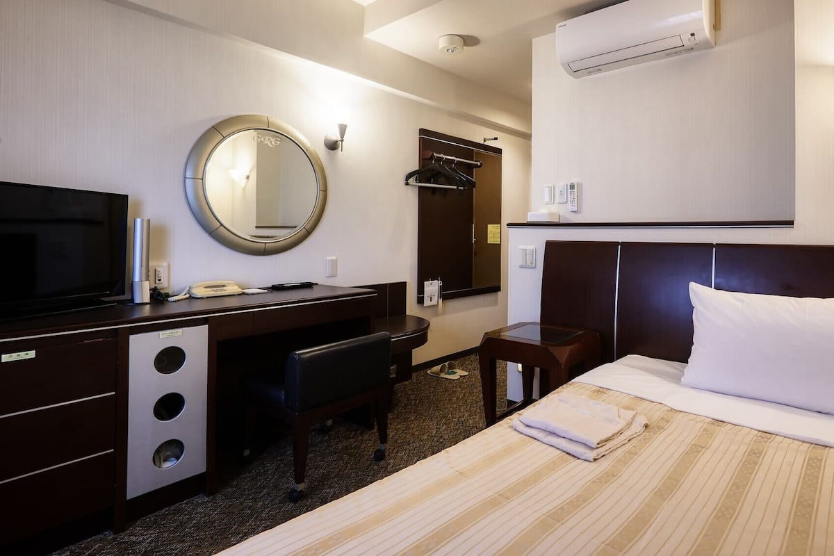 Desk, iron/ironing board (on request), WiFi (free), bed sheets