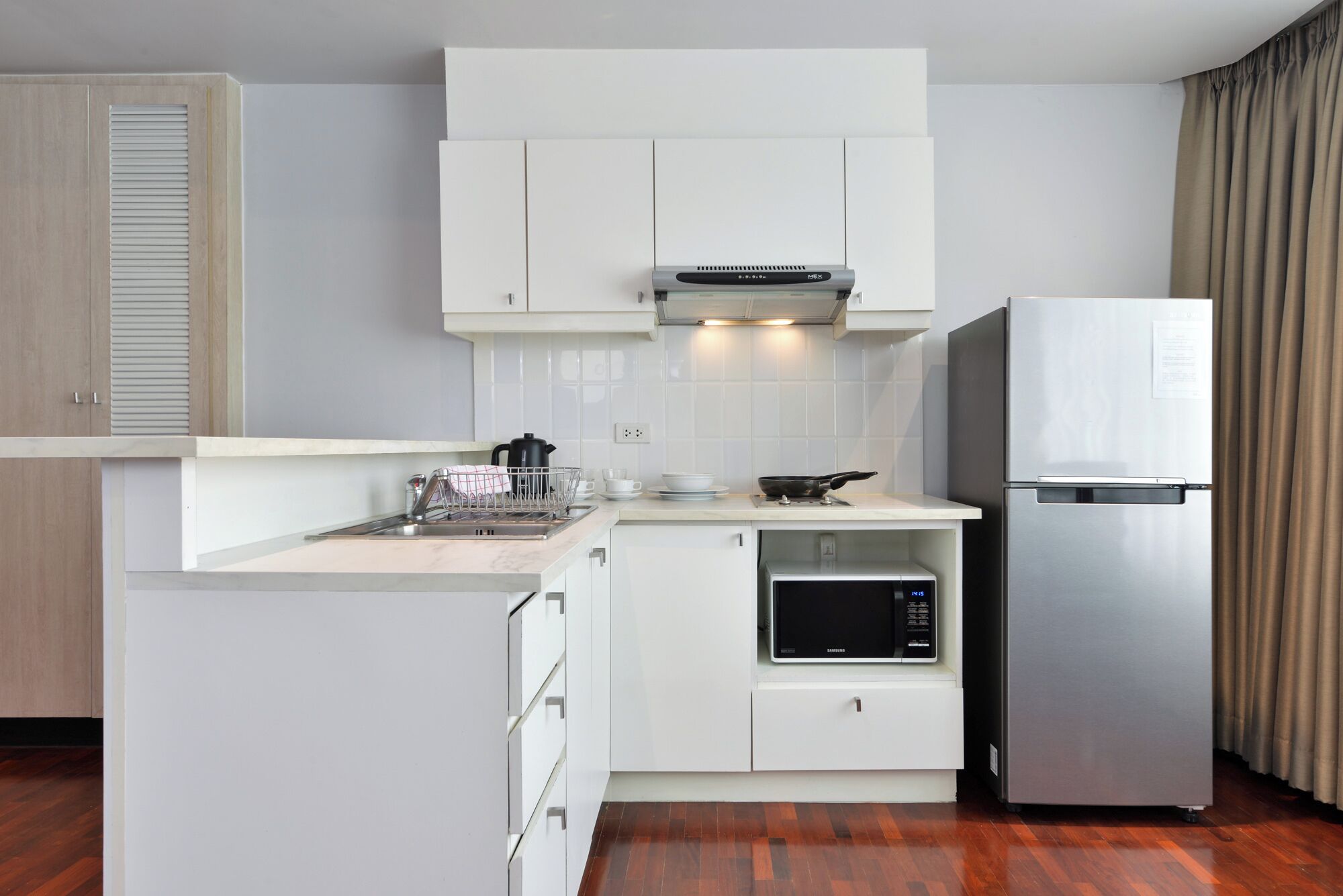 1 bedroom deluxe - 65 square meters | private kitchen | fridge, microwave