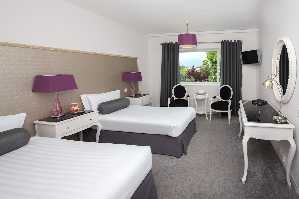 In-room safe, iron/ironing board, free WiFi, bed sheets