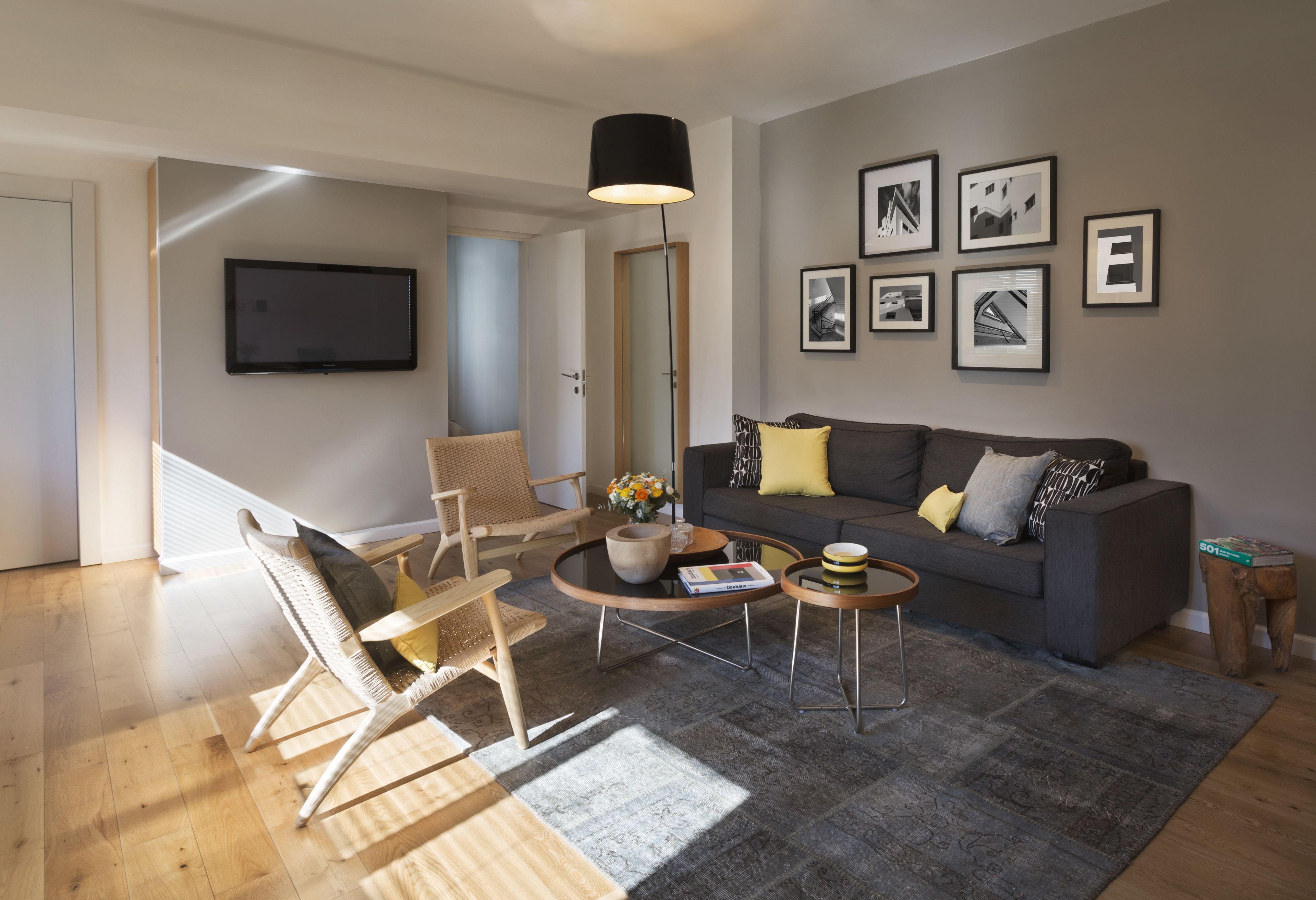 residence suite | living room | flat-screen tv, dvd player, ipod dock, pay films