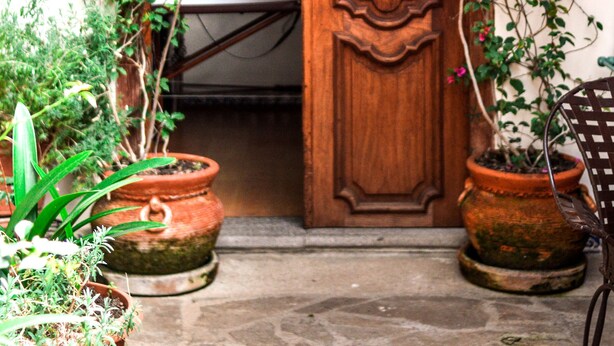 Unclassified image, 1 of 49, button - Casa de los Arcangeles (San Cristóbal de las Casas)