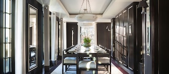 Grosvenor House Suites