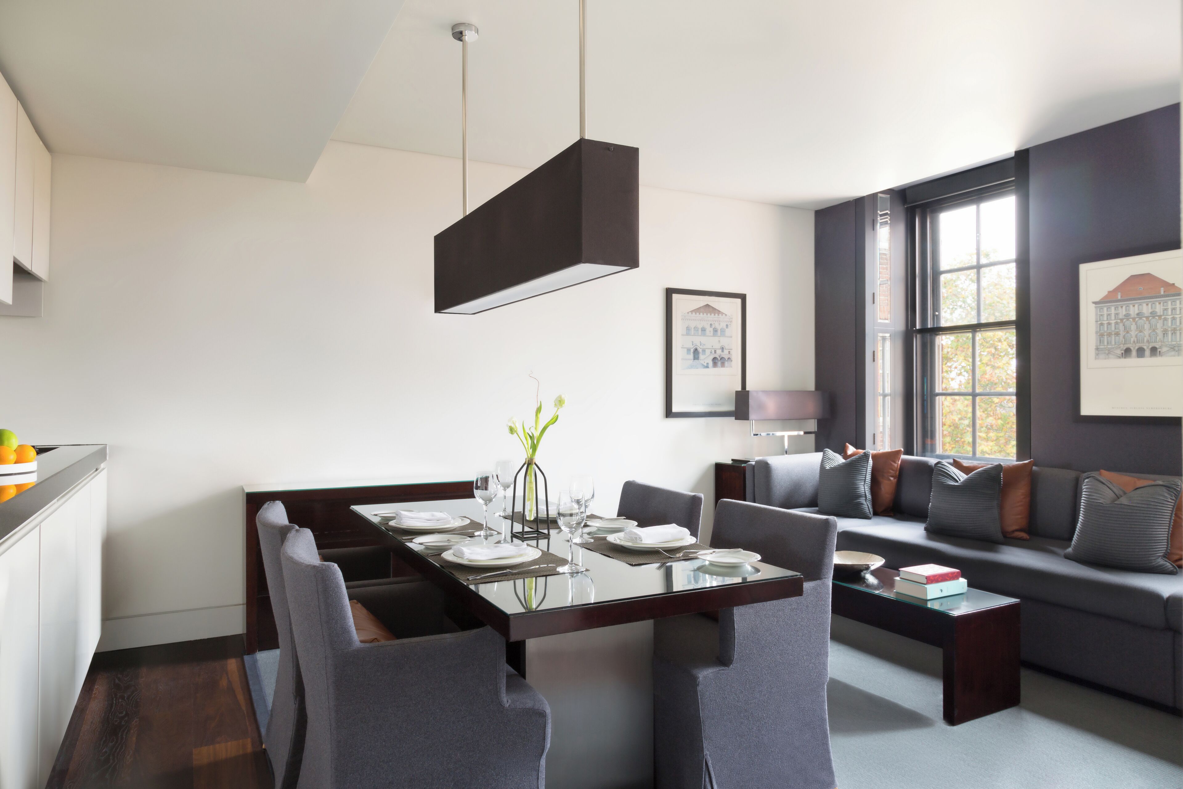 One Bedroom Park Suite | Living area