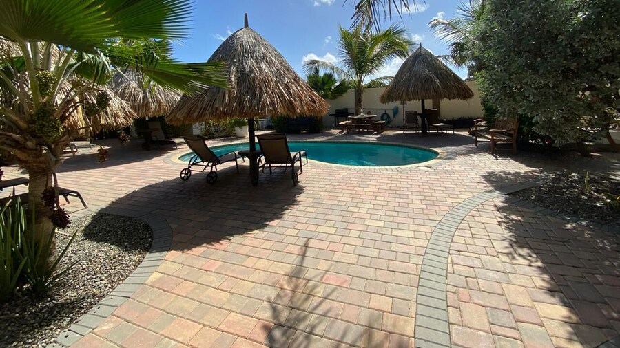 Aruba Tropic Apartments