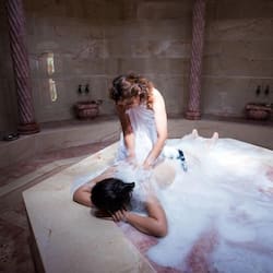 Phòng tắm hơi, phòng xông hơi, suối nước nóng/suối khoáng