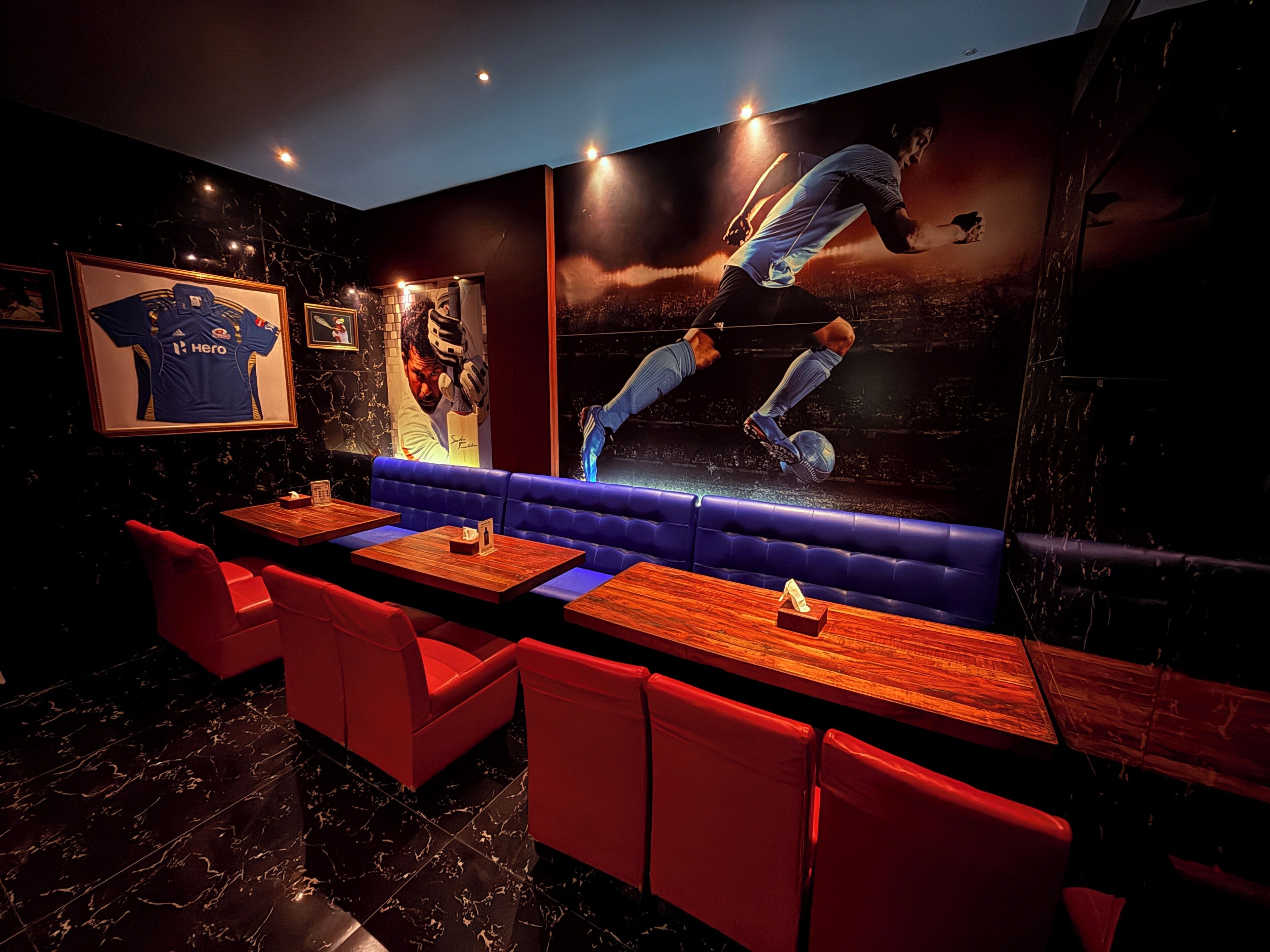 2 บาร์/เลานจ์