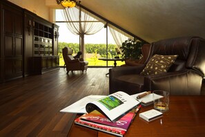 2 bares/lounges, bar ao lado da piscina