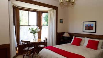 Standard suite | 1 bedroom, hypo-allergenic bedding, down duvets, individually decorated