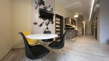 Leilighet, 3 soverom (Mickiewicza Street) | Spisestue