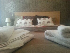 熨斗/熨衣板、免费 WiFi、床单