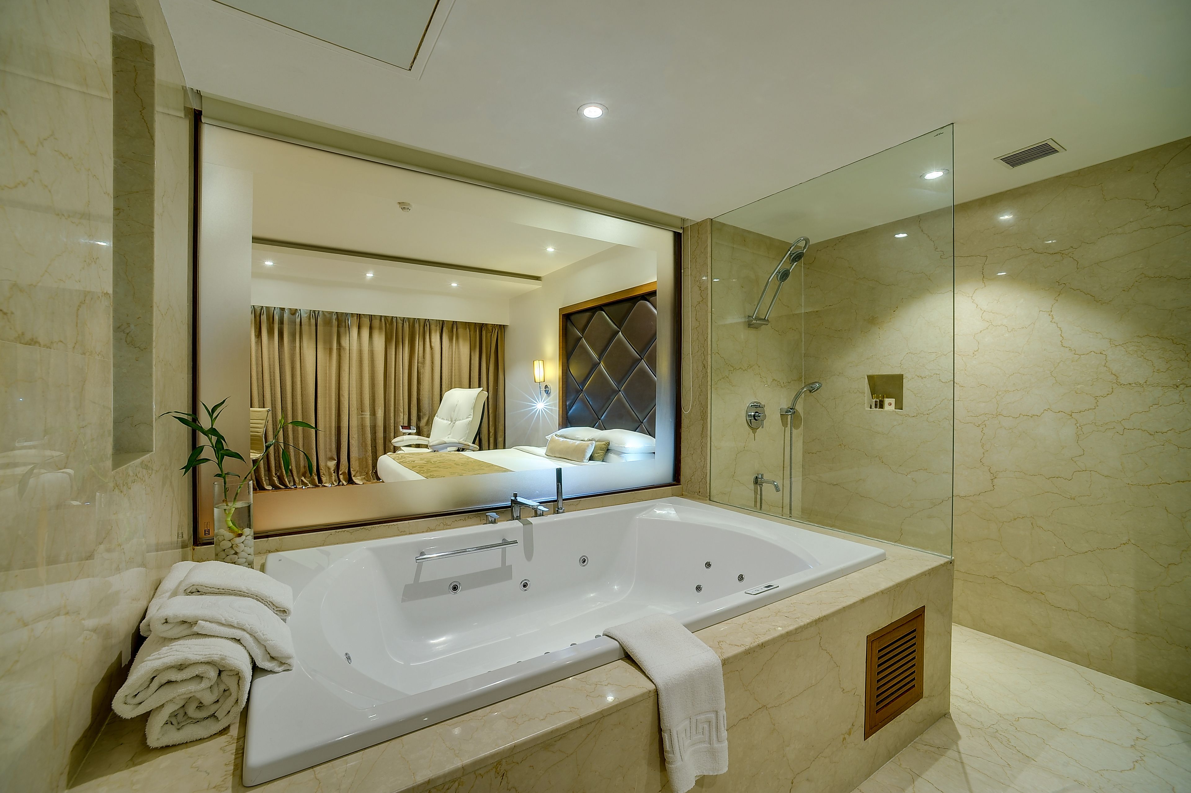 Foto - Ramee Grand Hotel and Spa, Pune