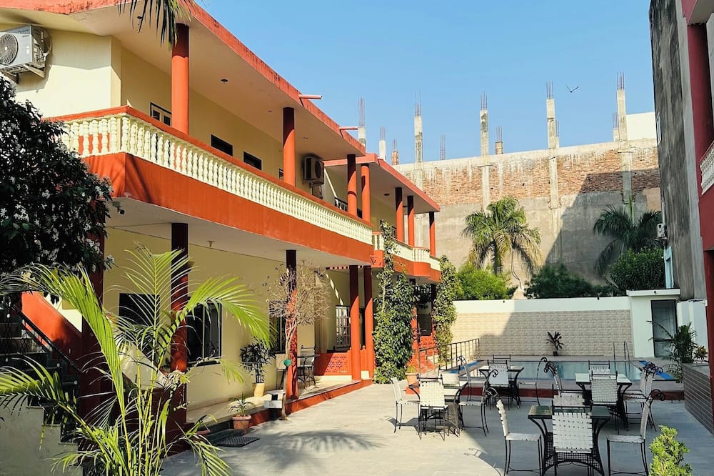 Tiger Safari Resort, Ranthambhore