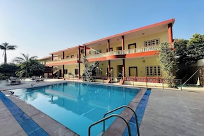 Piscina externa