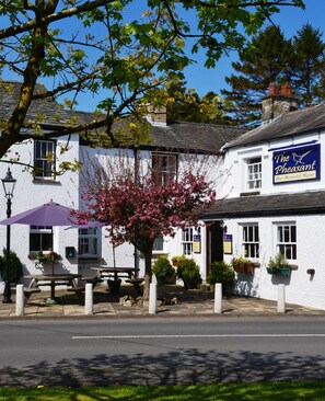 Garden - Pheasant Inn (Carnforth)