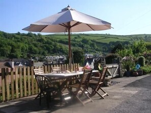 Terrace/patio - Ingleside Guest House (Lynton)