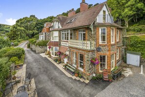 Front of property - Ingleside Guest House (Lynton)