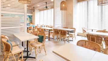 Tägliches Frühstücksbuffet (1540 JPY pro Person)