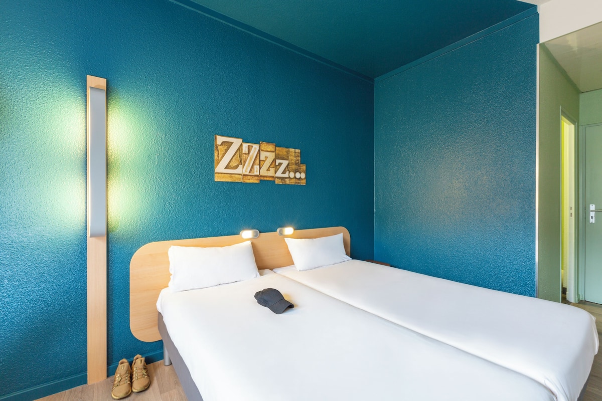 Twin Room, 2 Single Beds