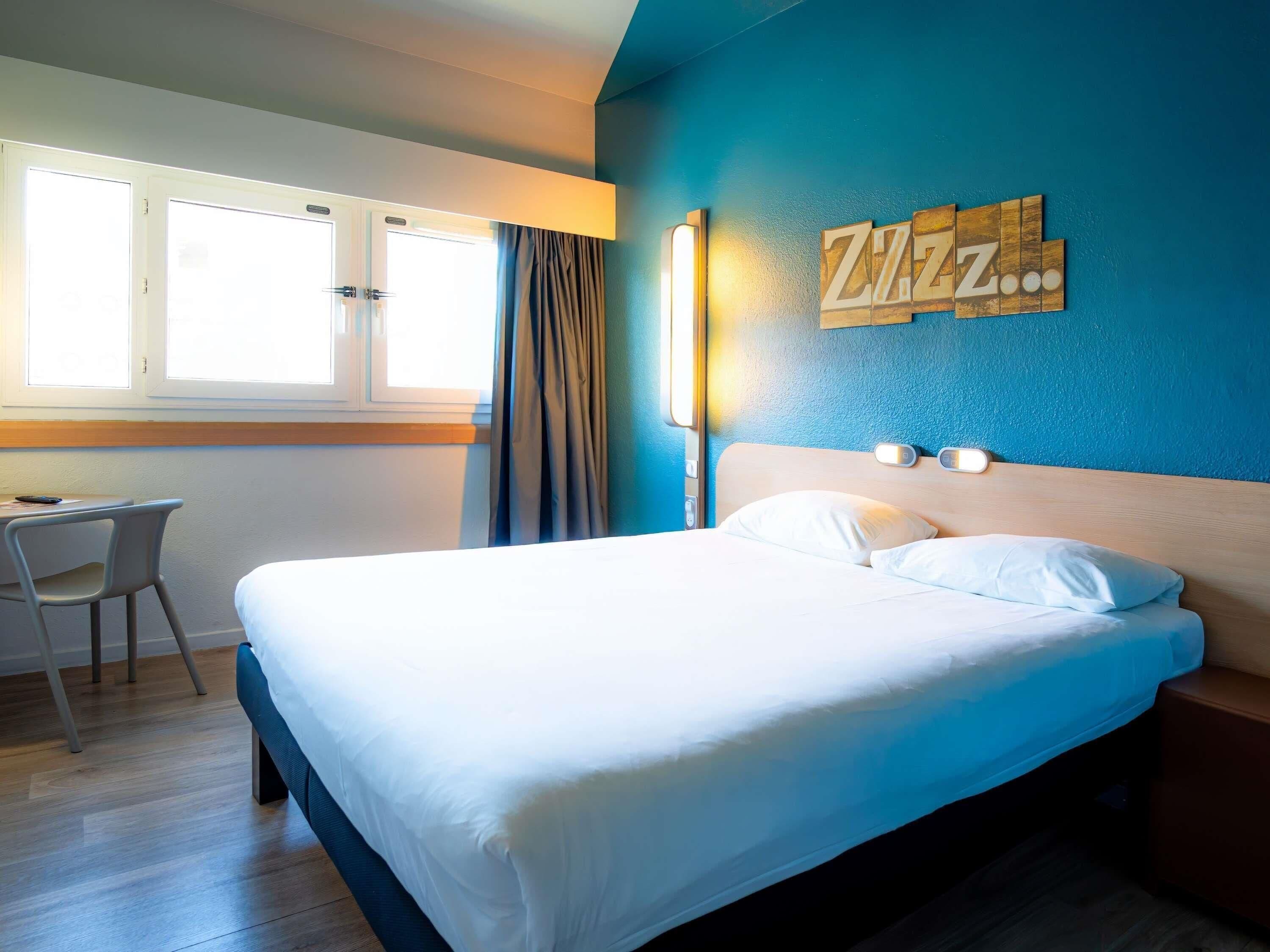 Double Room | Desk, laptop workspace, blackout drapes, soundproofing