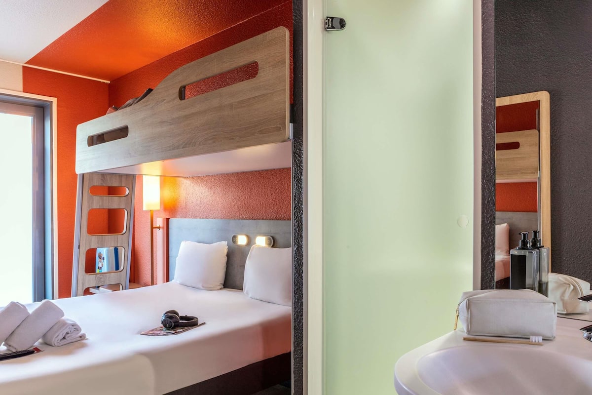 Dreibettzimmer, Mehrere Betten