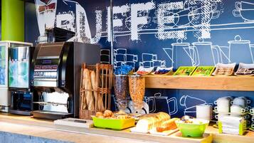 Daily buffet breakfast (EUR 9.5 per person)