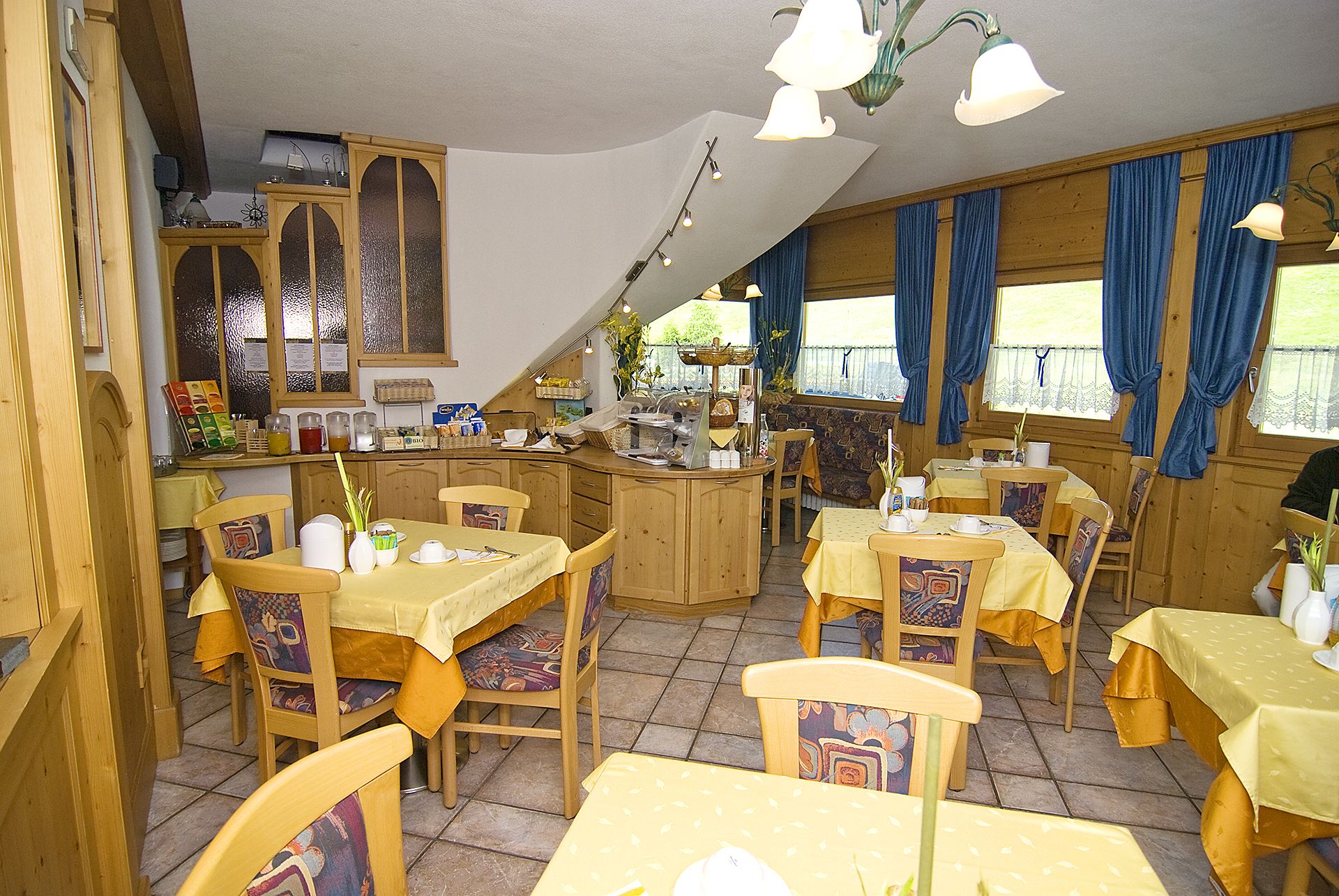 daily buffet breakfast (eur 15 per person)