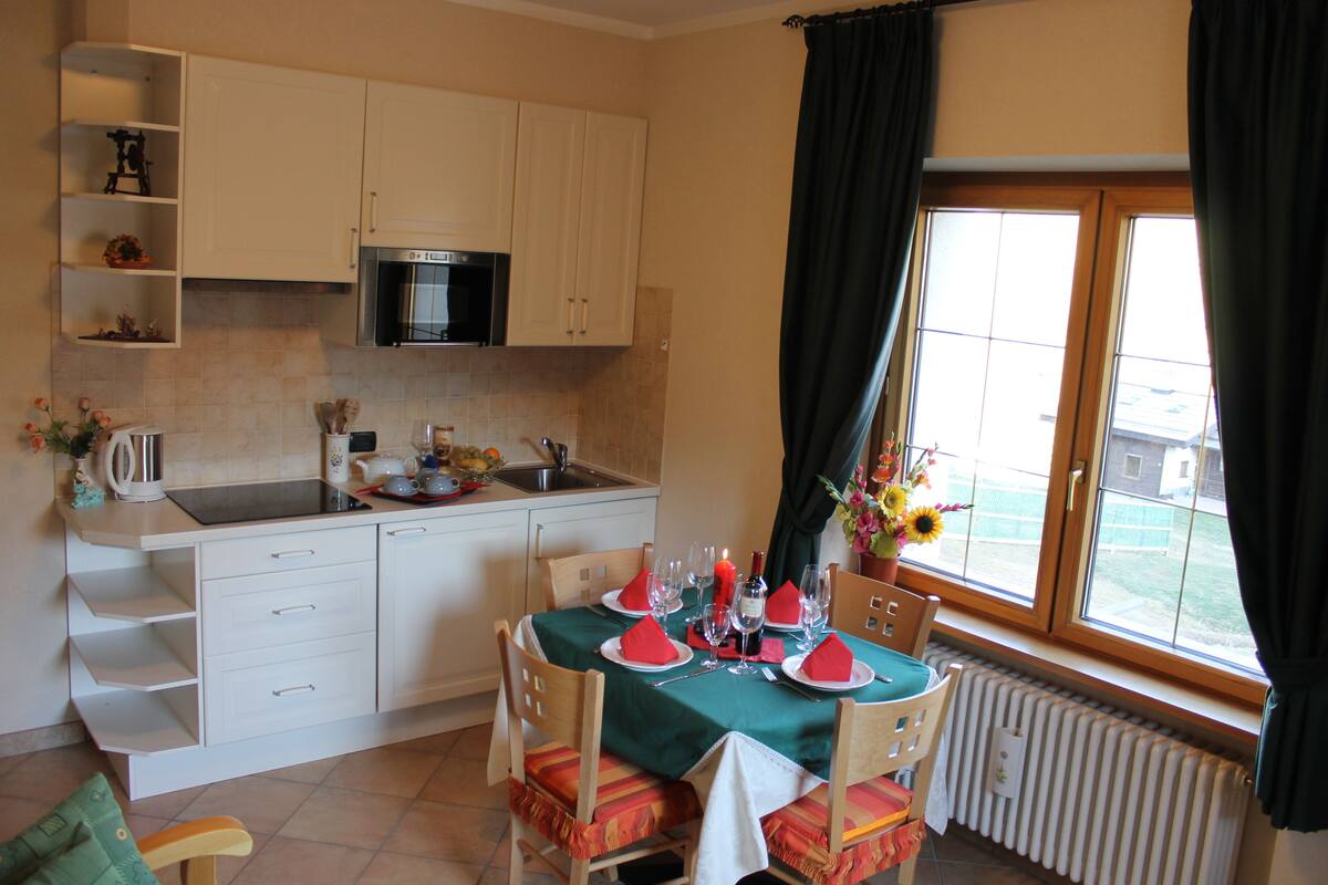 Apartment, 1 Bedroom | In-room dining