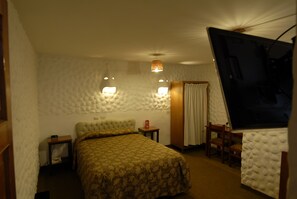 Double Room | In-room safe, soundproofing, free WiFi, bed sheets - Hotel Casablanca (Cusco)