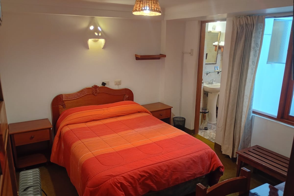 ห้องดับเบิล | ตู้นิรภัยในห้องพัก, ห้องเก็บเสียง, Wi-Fi ฟรี, ผ้าปูที่นอน