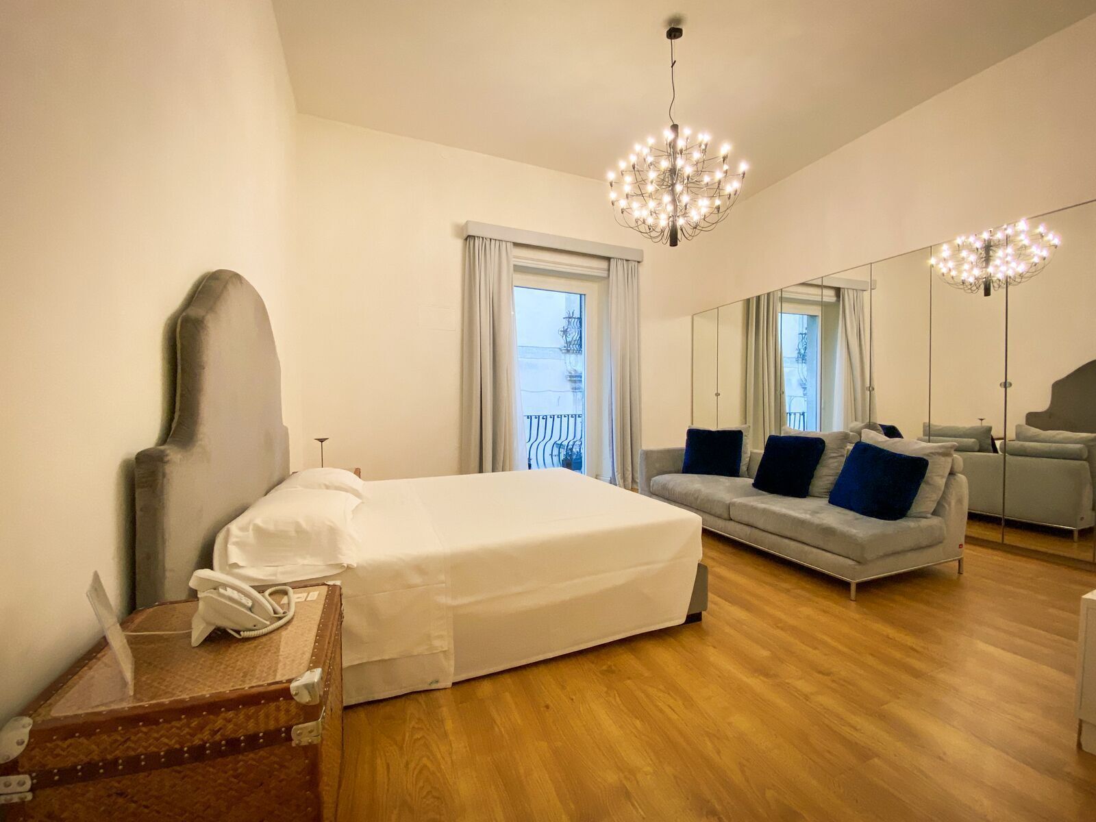 1 bedroom, Frette Italian sheets, premium bedding, down duvets