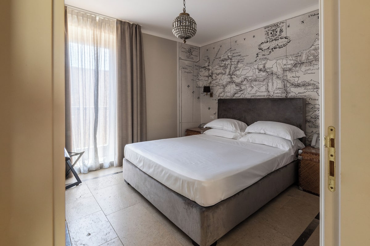 ห้องคลาสสิก | 1 ห้องนอน, ผ้าปูที่นอน Frette จากอิตาลี, เครื่องนอนระดับพรีเมียม