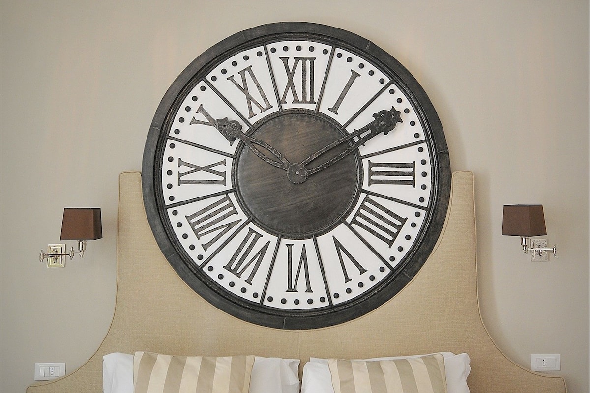 1 bedroom, frette italian sheets, premium bedding, down duvets