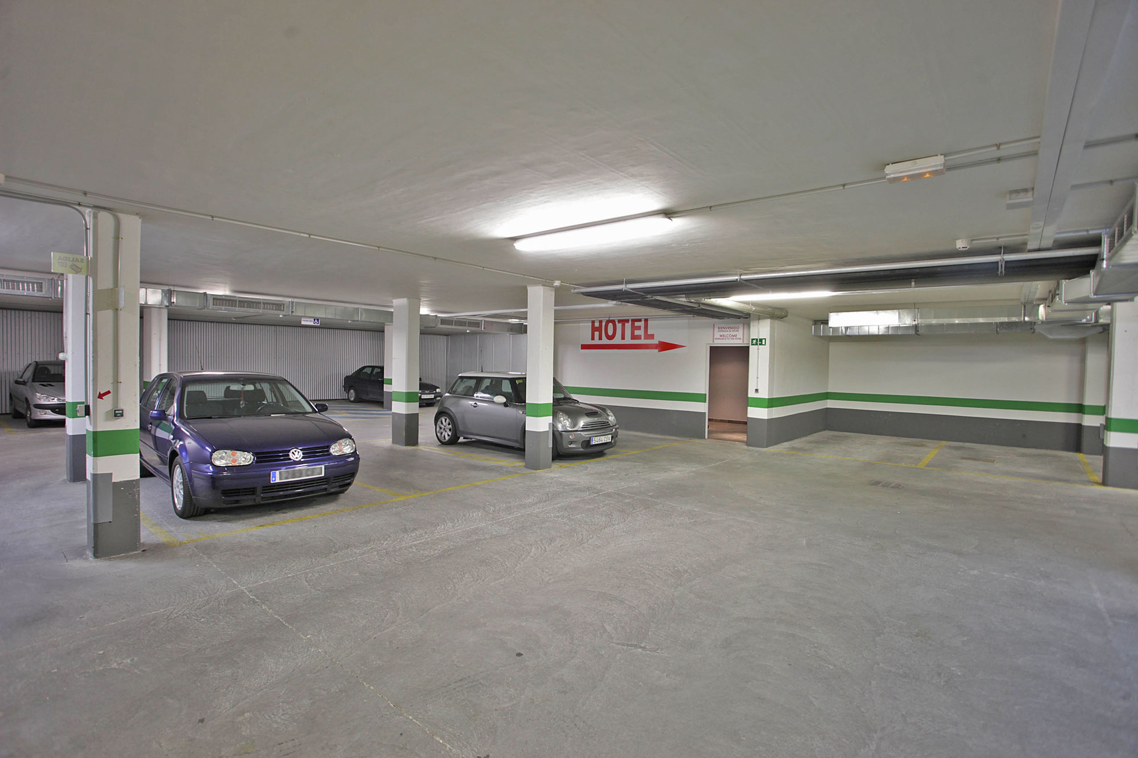 self-parking (surcharge) 16 per day