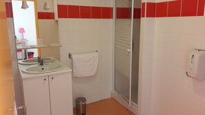 Chambre Double Standard | Salle de bain