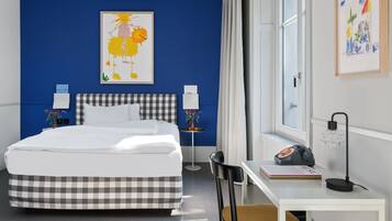 Large Double Room | Ropa de cama de alta calidad y camas con pillow-top