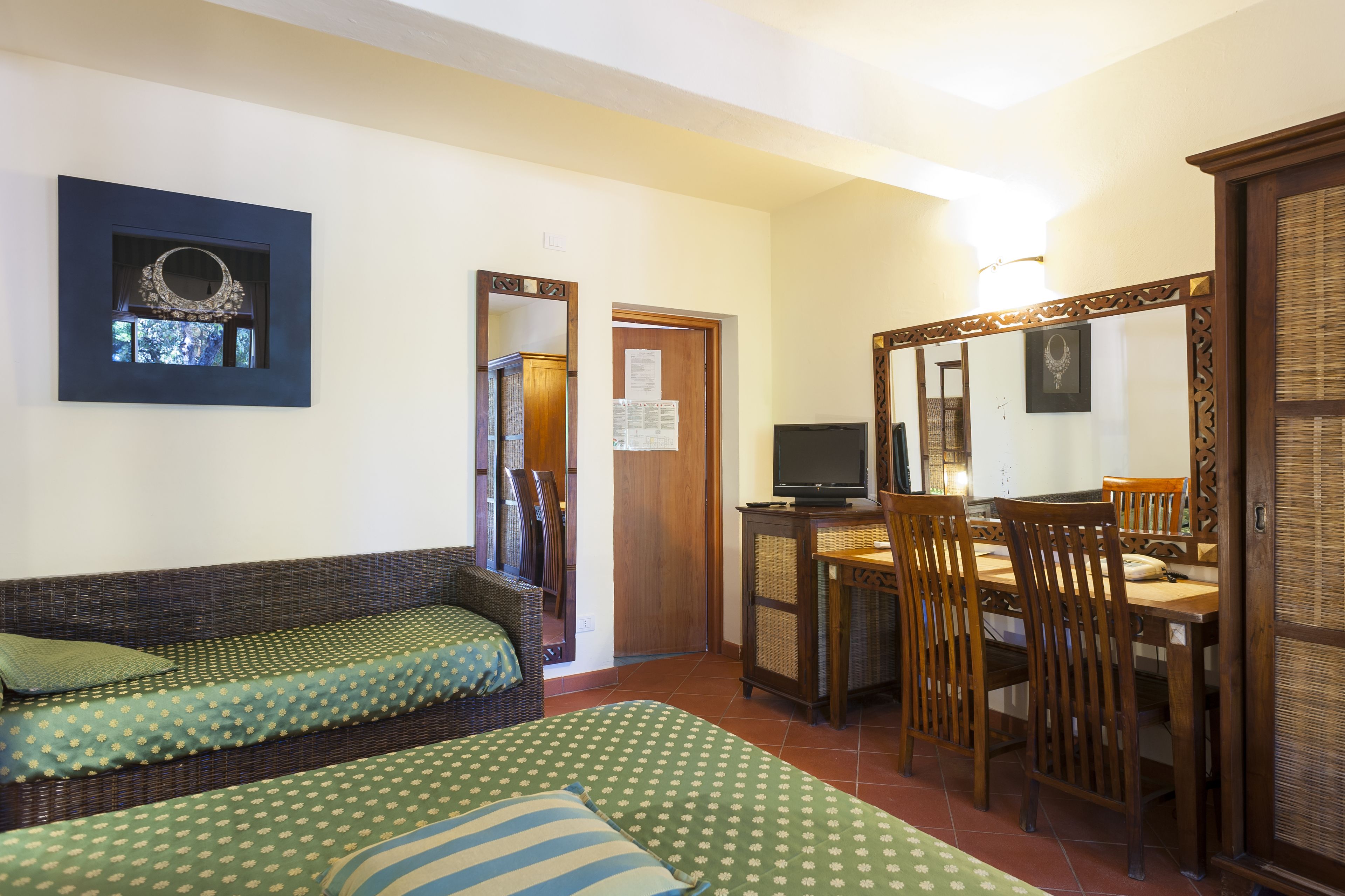 classic triple room | minibar, in-room safe, desk, blackout curtains