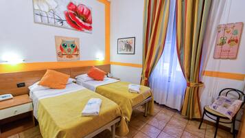 Doppelzimmer | Minibar, Zimmersafe, Schreibtisch, kostenloses WLAN