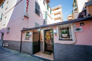 Property entrance - Hotel San Desiderio (Rapallo)