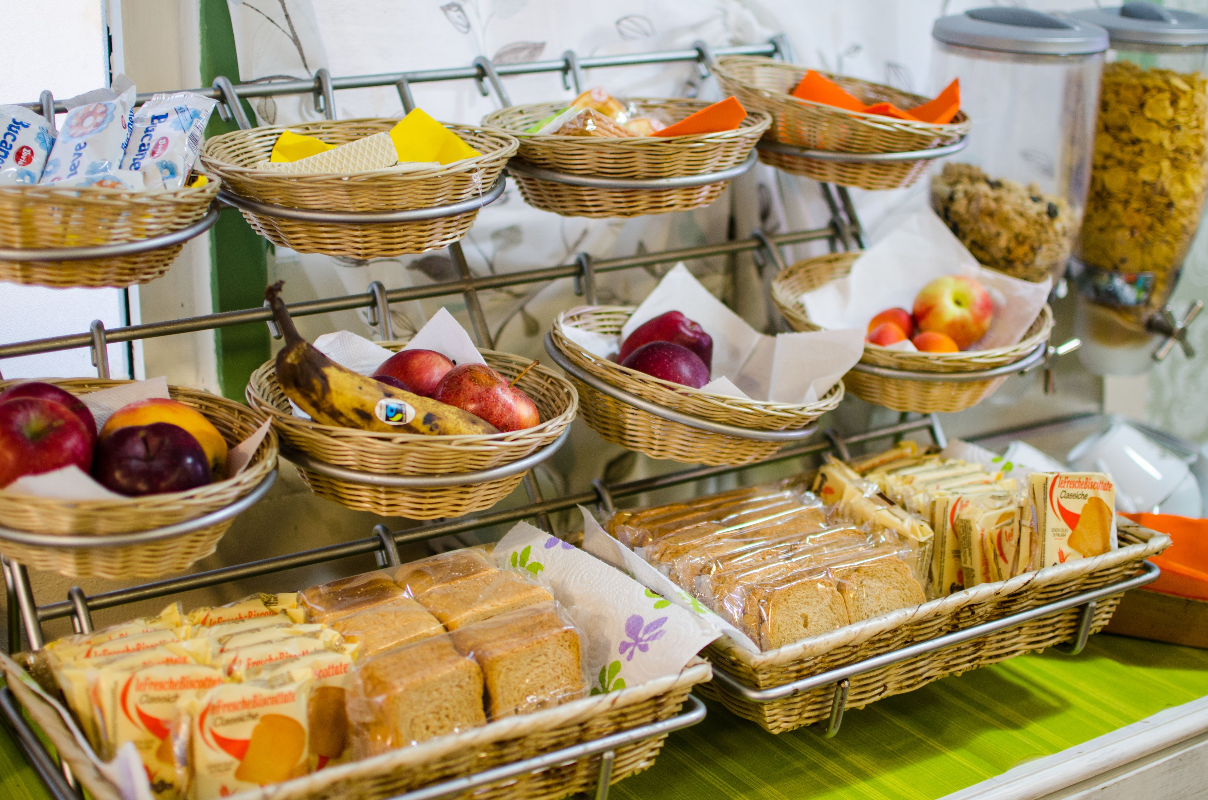 Esmorzar diari d'estil bufet gratuït 