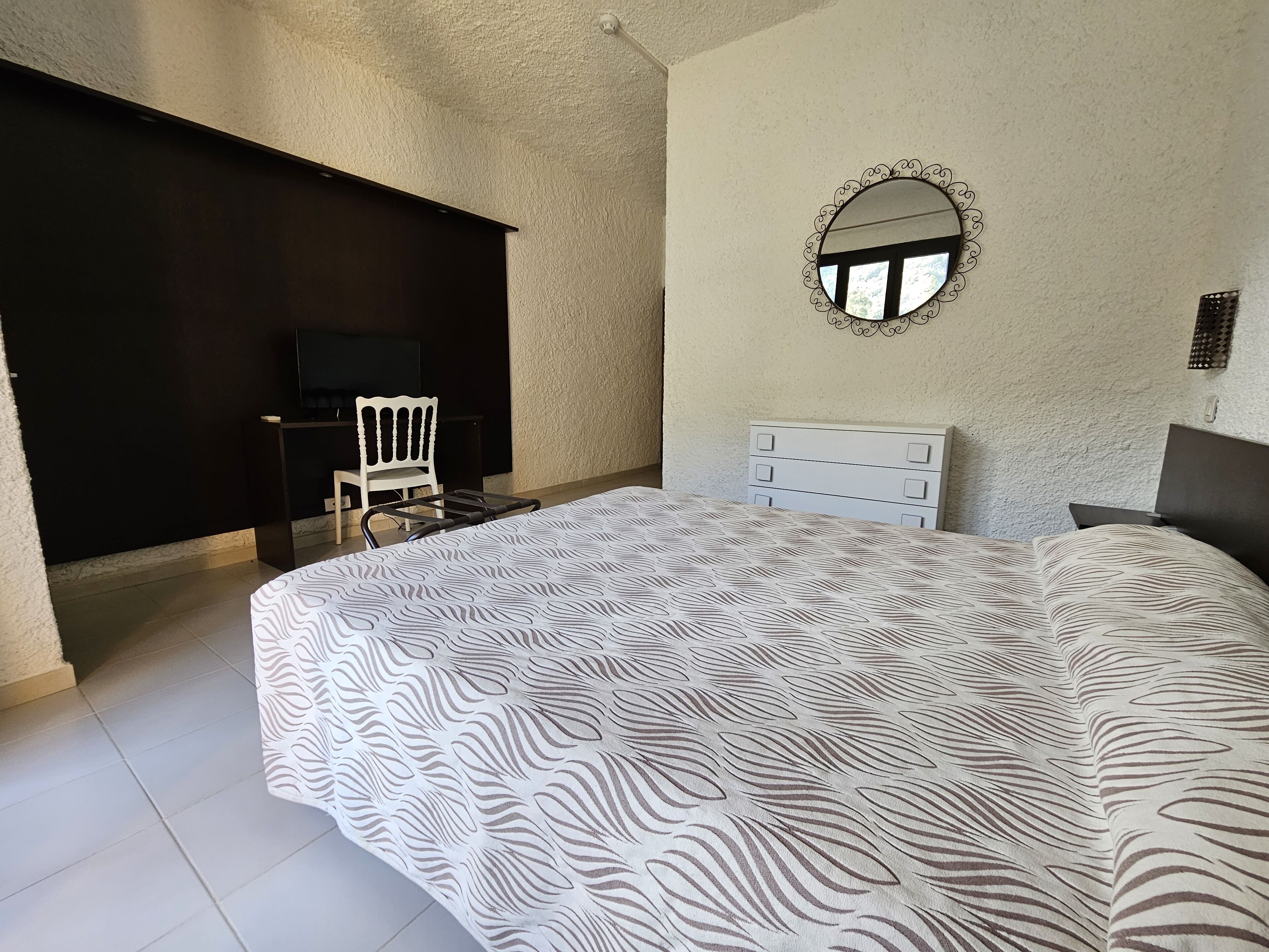 standard double room, sea view | 1 bedroom, desk, blackout curtains, cots/infant beds