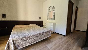 Panoramic Double Room, Sea View | Desk, blackout drapes, cribs/infant beds, free WiFi
